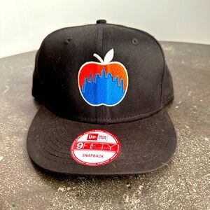 New York Mets Big Apple Black Snapback Hat